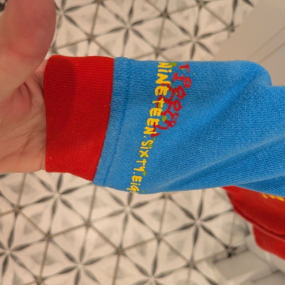 Vintage Y2K Disney Tigger Embroidered Hoodie Zip Sweater - Picture 4 of 6